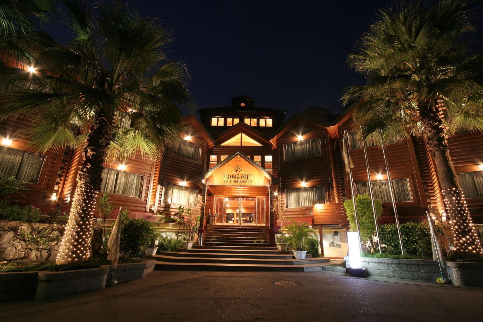 The Richforest Hotel- Sun Moon Lake Yuchi Exteriér fotografie